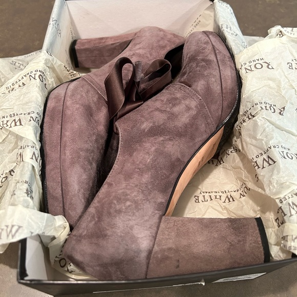 Comfy ankle boots, soft interior and beautiful suede brown/chocolate exterior - Picture 1 of 6